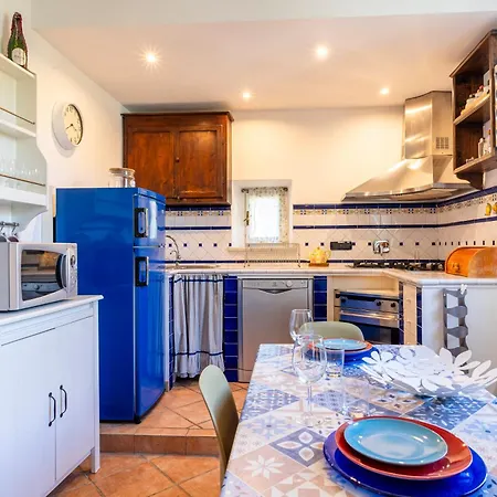 Casa Ginevra - 3 Minutes Walk From The Sea Livorno